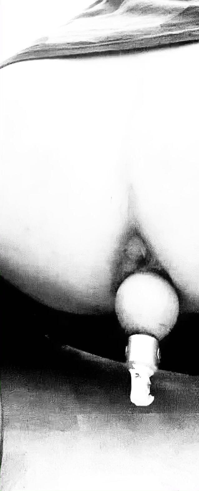 Haggy Baggy: Нуар анальна мастурбація