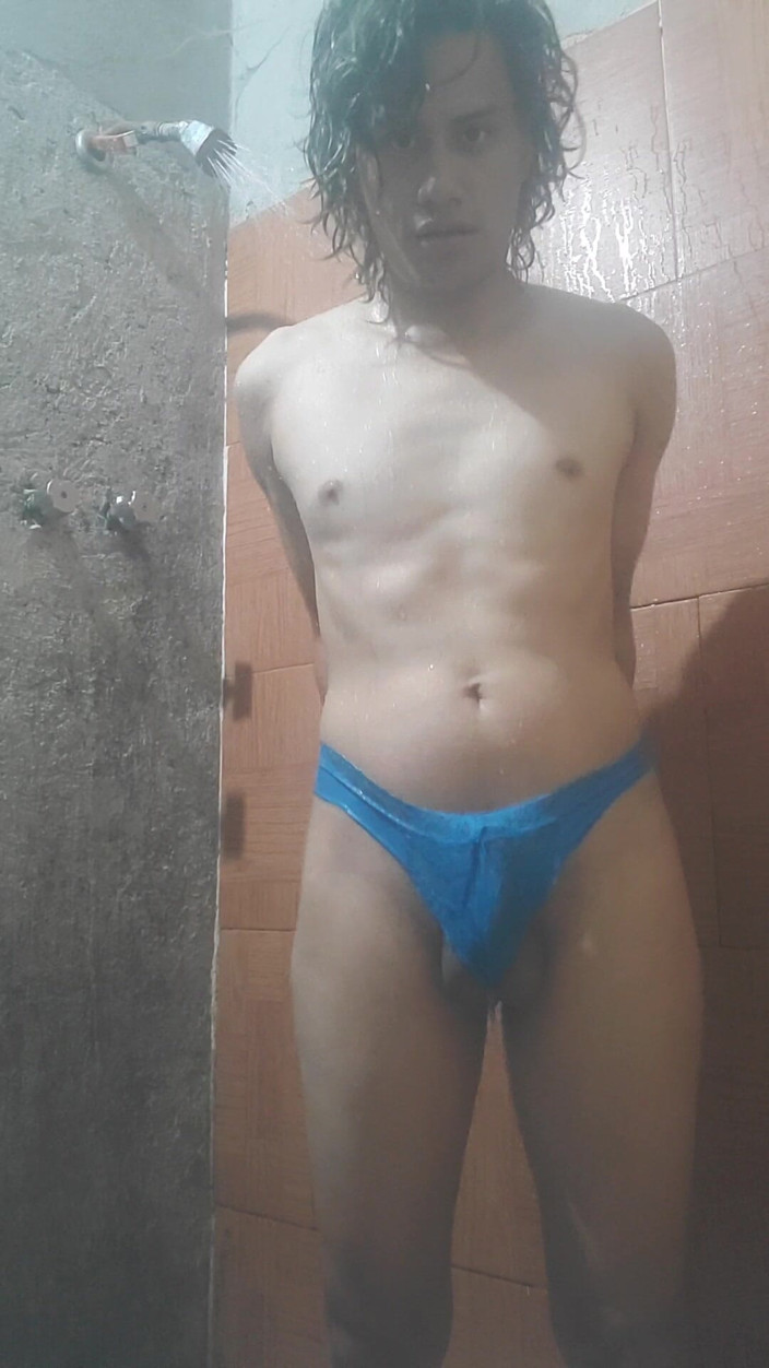 Kingkan12: Femboy in Queenhot9 Tanga
