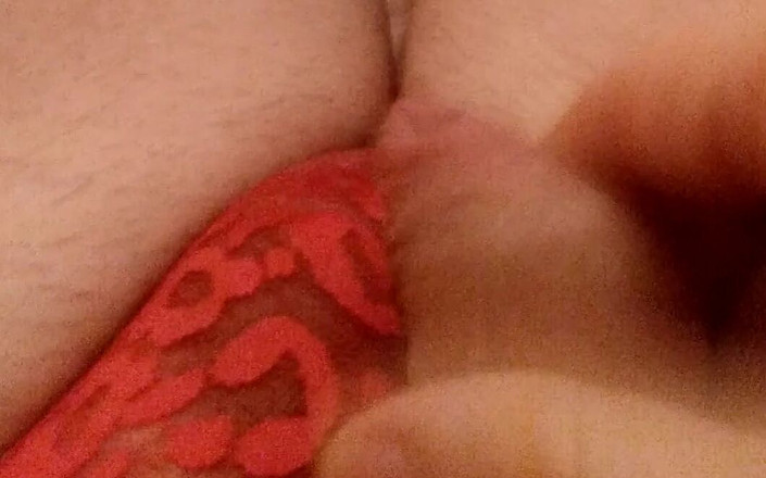 Cindy Belfast: Mariquita culona de bragas rosas