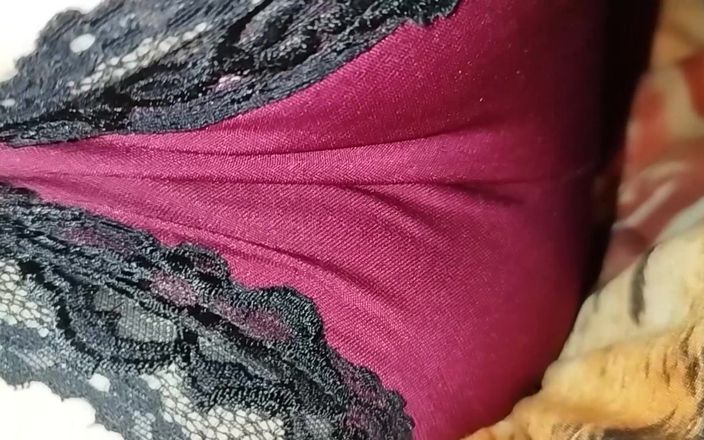 Sekretny666: Baise en levrette, jeu de chatte et éjaculation dans la chatte...