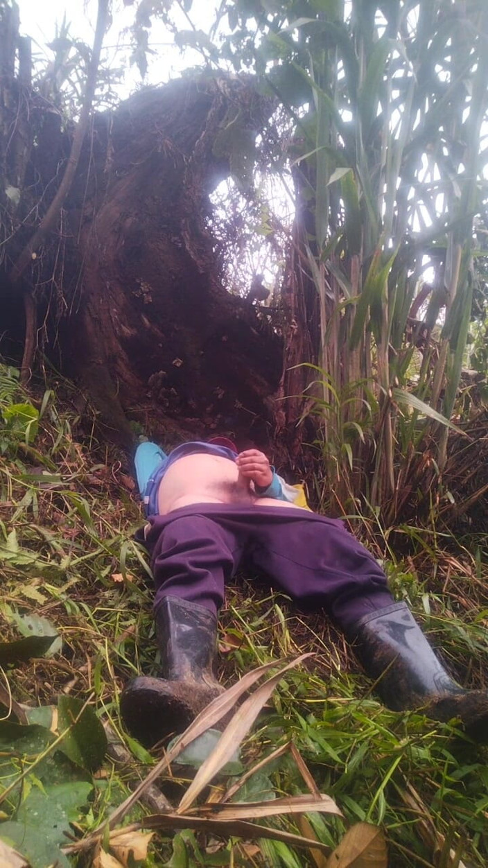 Talahib23: Bahçemin dibinde ateşli mastürbasyon