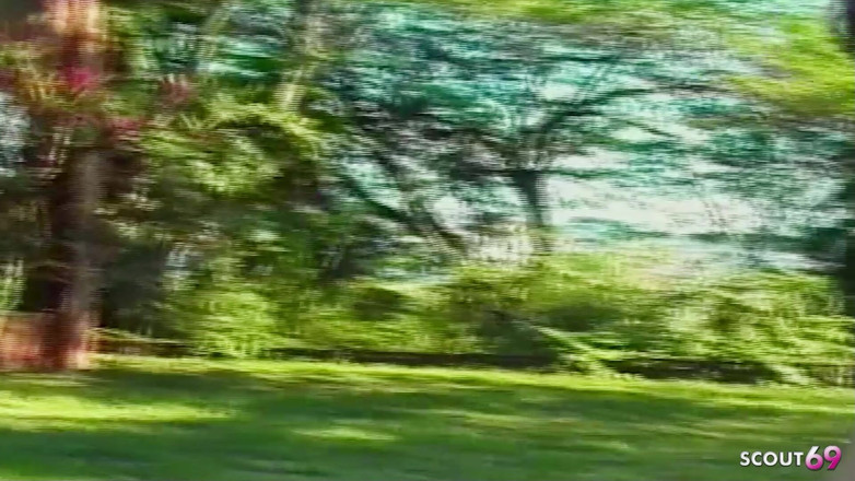 Shemale TS Collection: Une trans latina mince à gros nichons se fait sodomiser en...