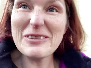 Rachel Wrigglers: Sexy Quirky Fun Hippy Stepmom Does Steaming Hot Piss in...