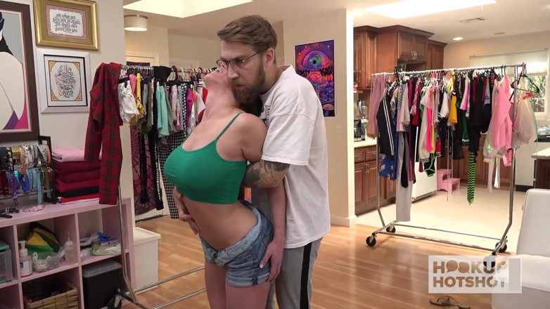 HookUp HotShot-BTS: Bts - Dee Williams dâm đãng vì tình dục thô bạo của...