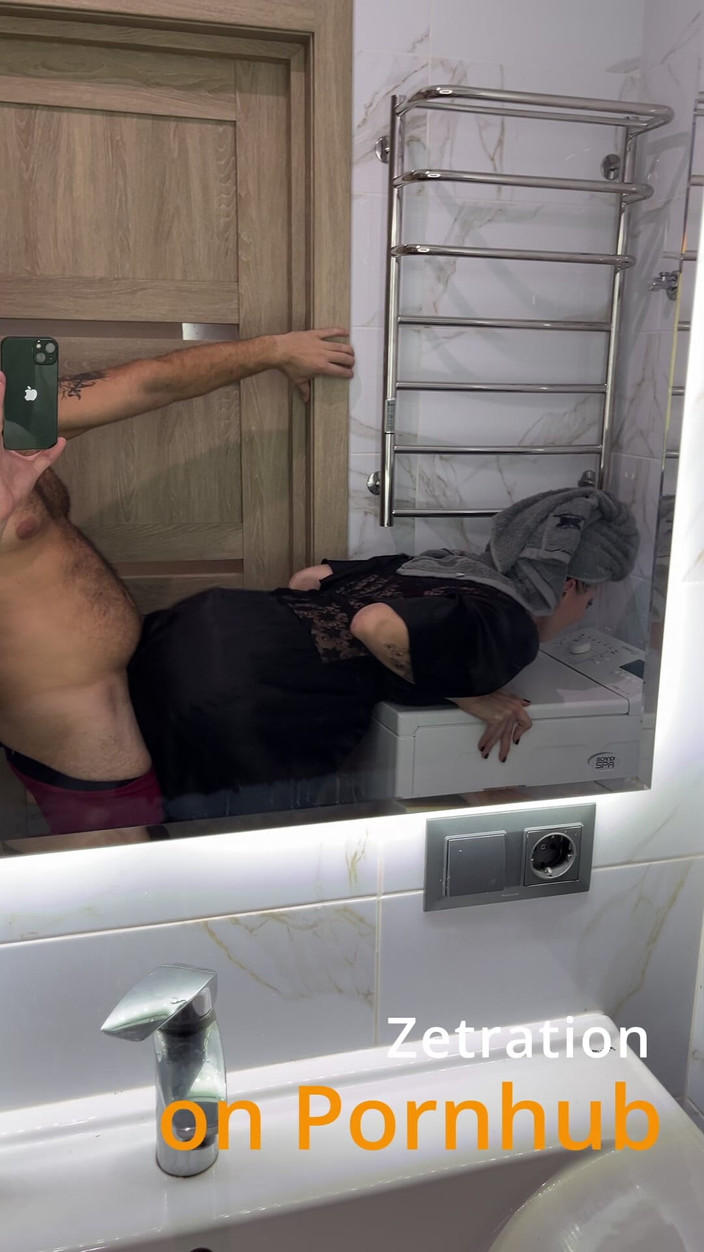 Zetration: 隣人が「漏れをチェック」と電話をかけてきました。彼の配管を徹底的にチェックしました。リアル・ネイバー |視点 |熱いシャワーセックス