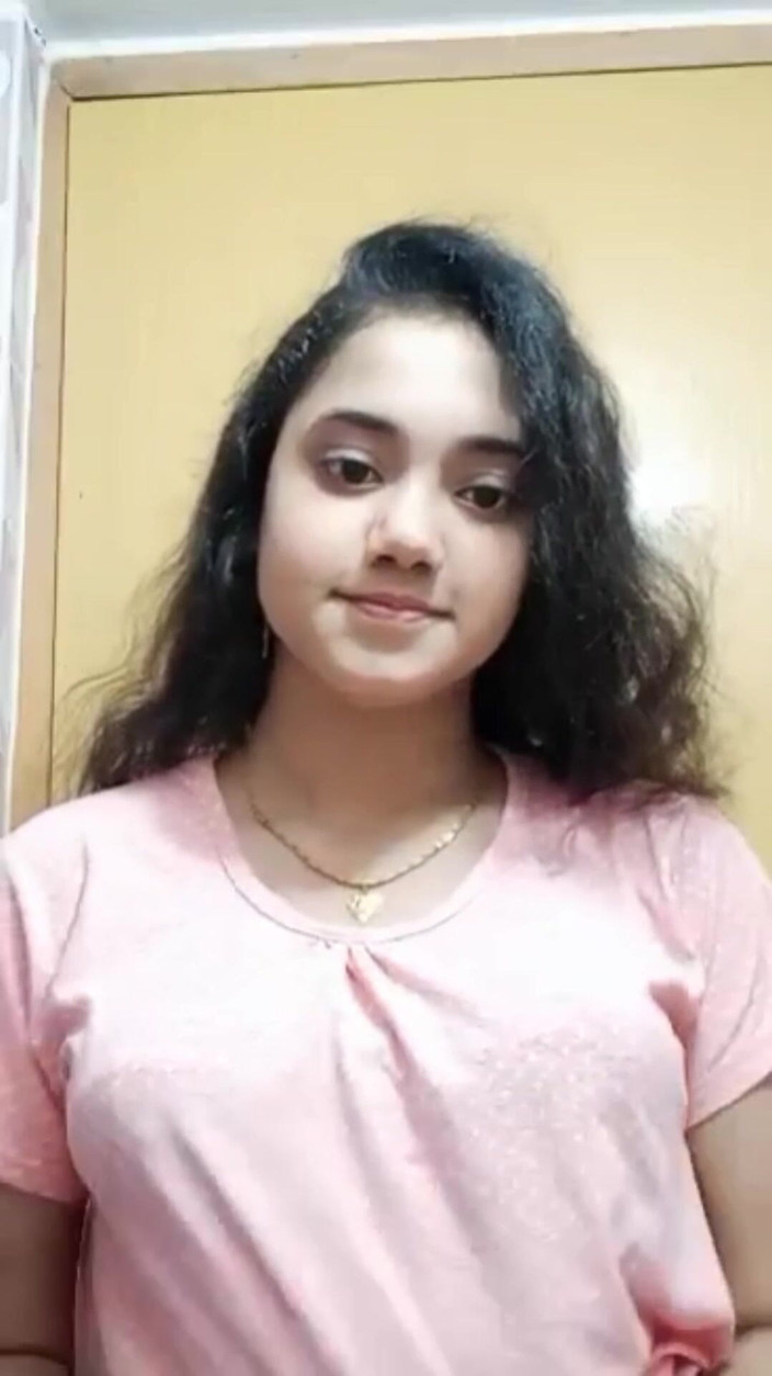 MehwishAly: Natáčení videa v koupelně pro přítele