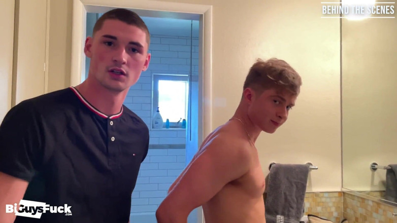 Bi Guys Fuck: What Goes Through a Virgins Mind Before He Loses It...