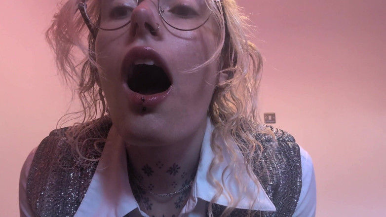 Goddess Transcendence: Sexy maklerin verzweifelt, den verkauf zu machen