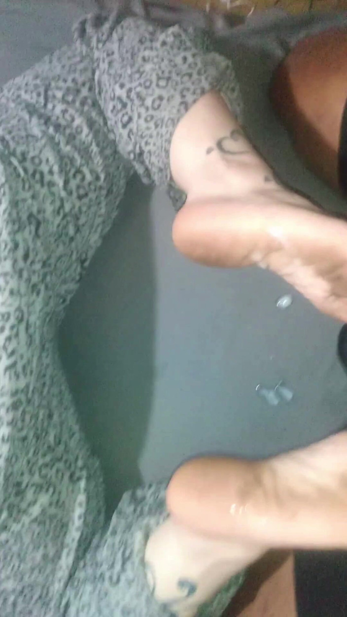 Anal_Angi_Rose: BBC Interracial Nut on My Pretty Dirty Feet