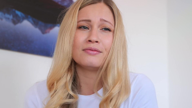 Stella Cardo: Sie flirtet mit dir, um es ihr zu zeigen