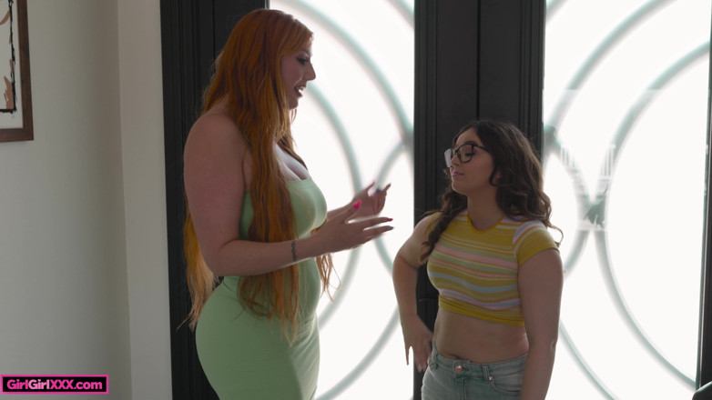 FamilyXXX: Curvy Stepmom Lauren Phillips Gets Leana Lovings to Open up
