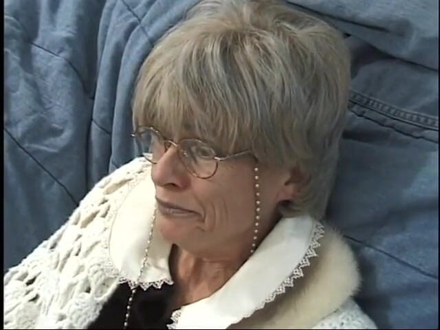 Meet my Pussy: Horny granny knows pretty well how to handle gang bang