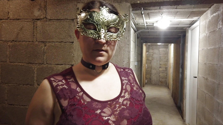 mariaespino: 我的主人剪了我的内裤，我不听指示