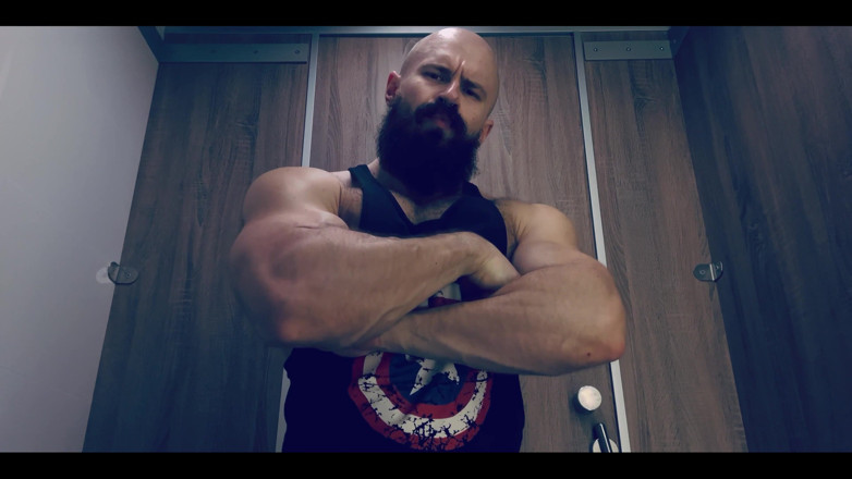 Mister Stone: Hard breathing, musculine scent, bulging veins and muscles