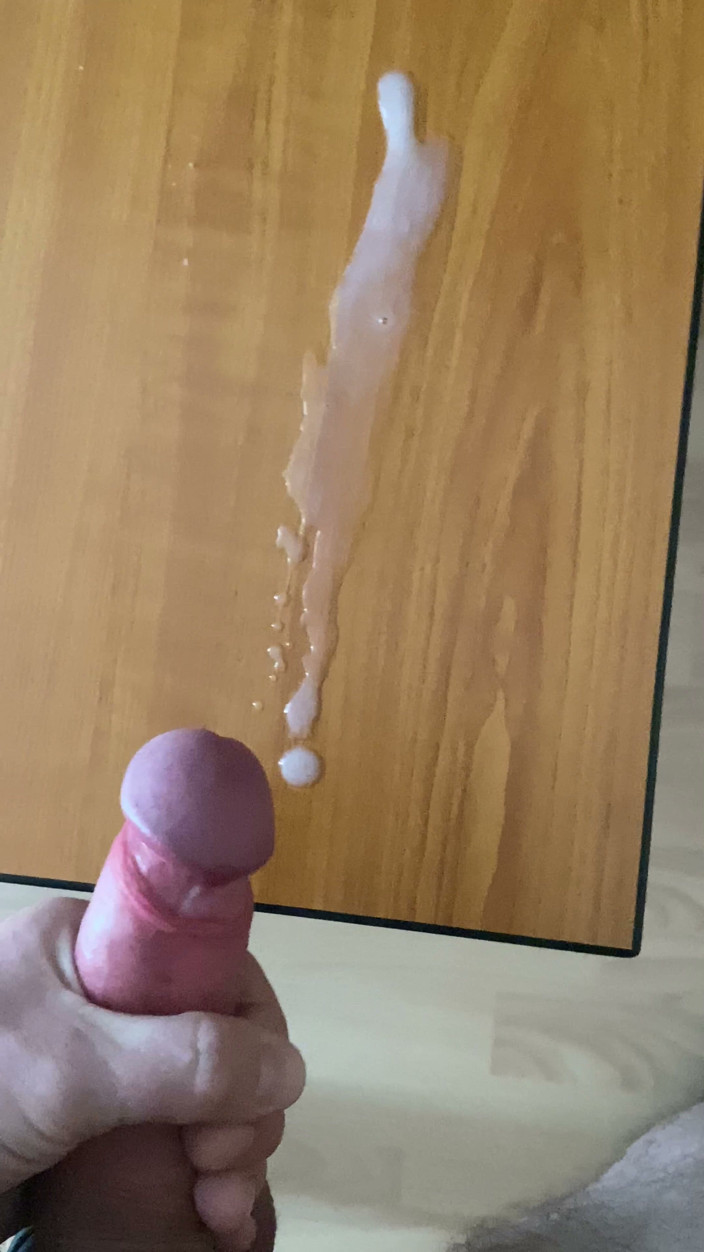 Jednooki21: Cumshot with 15cm Cock Shocks Pornstars