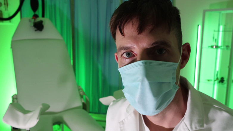 TomBakerBDSM: Programul de micsorare cu dispozitiv de castitate, partea 1 (4k)