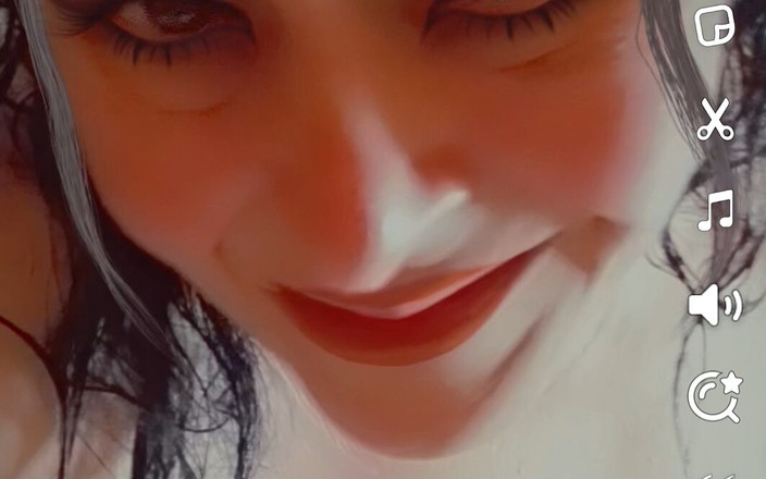 HerculesnVENUS: Pochylając ją nad łazienką N klapsy, że tyłek czerwony nie różowy