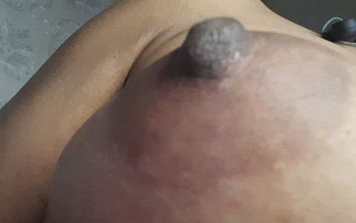 Tanu1990: Tanushree menghilangkan blus dan petticoat benar-benar telanjang