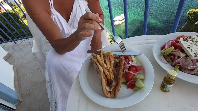 Alexandra Wett: Extreme! Assfucked on the Restaurant Terrace