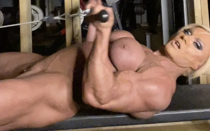 Lisa Cross: Back In My Gym