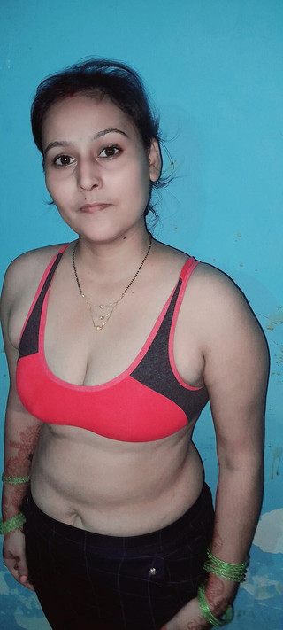 pujaprem: 温泉マッサージPuja運指彼女の滑り自己