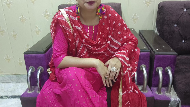 Saarabhabhi6: Nejkrásnější nejžhavější indická učitelka