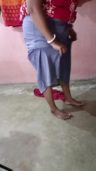 목욕 스와핑 후 떨어뜨리는 Saree 2