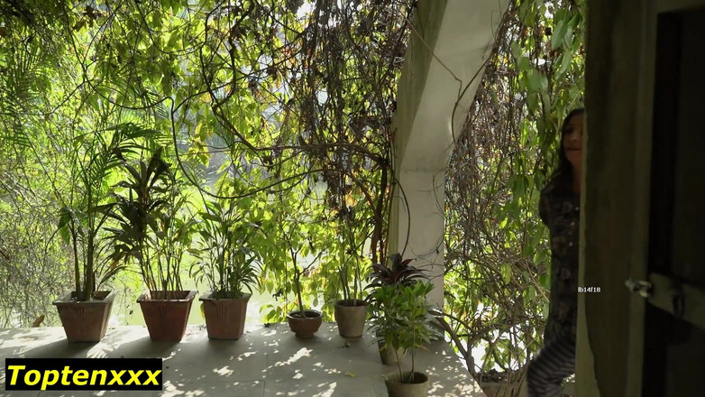 TopTenXXX Premium: Spela ett trick med henne och ha sex! Desi älskar sex