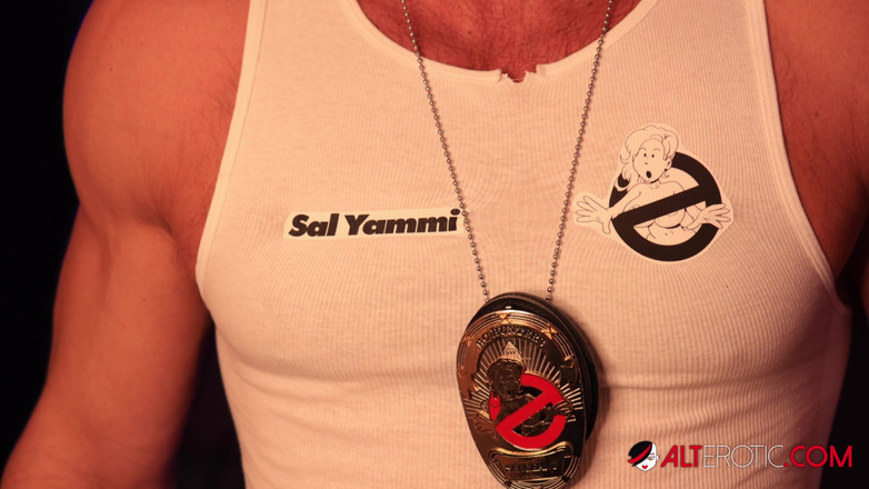 Alt Erotic: Hosferatu Darcy Diamond sgt sal yammi tarafından tedavi ediliyor