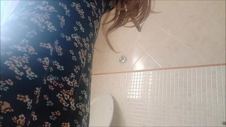 savannahamatoriale: Komm auf meine schöne stiefmutter im badezimmer