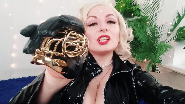 Arya Grander: Sexy nohy a sprosté řeči. Cudnost a ponížení malého penisu. Kompilace...