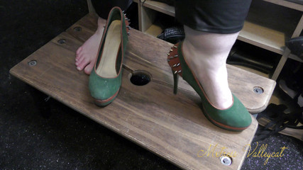 Mxtress Valleycat: Dưới chân tôi POV