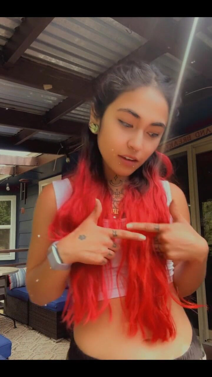 lilRavenFox: Quem é o joelho da prostituta?