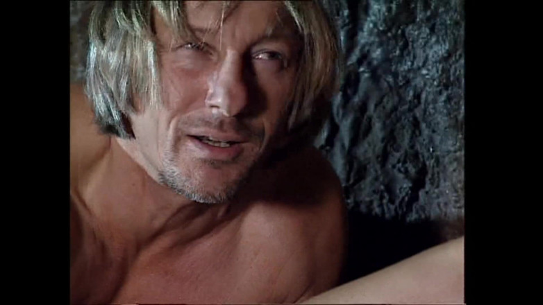 Vintage megastore: Isteri blonde dikongkek dalam penjara