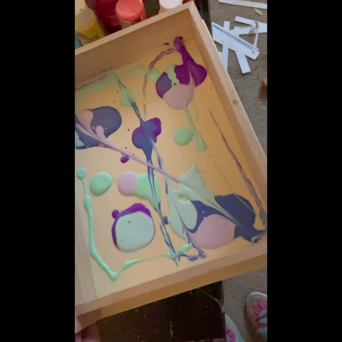 Suzy Wylde: Suzy Wylde Adalah Seorang Artis