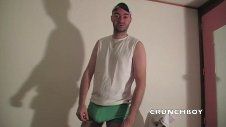 MEN BIG COCKS FUCKERS: Fucked by scaly boy at the hotel in jogging