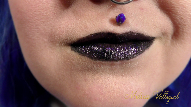 Mxtress Valleycat: Black lipstick fetish