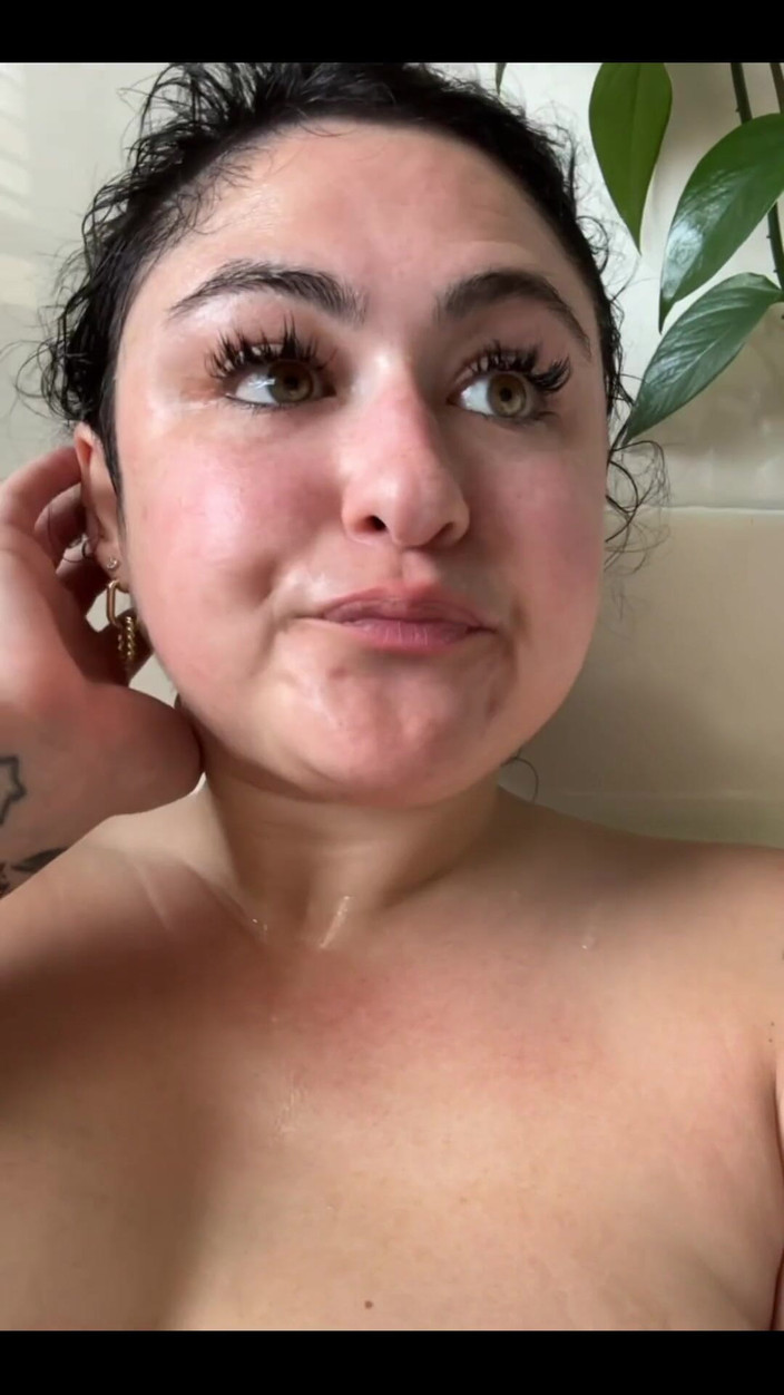 Josie Jaxxon: Aggiornamento del lunedì dal bagno