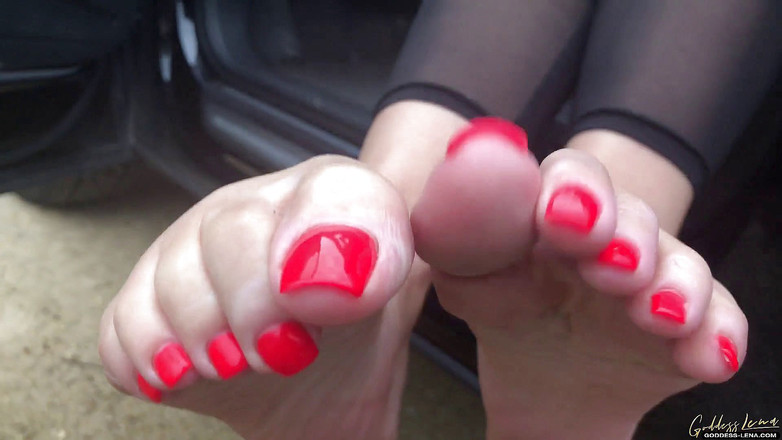 Goddess Lena: otak dalam kereta