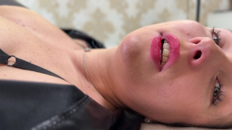 Hottie goddess: Глибокий кашель: вени на краю