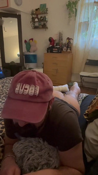 Ich selbst ficke ich mit meinem neuen dildo