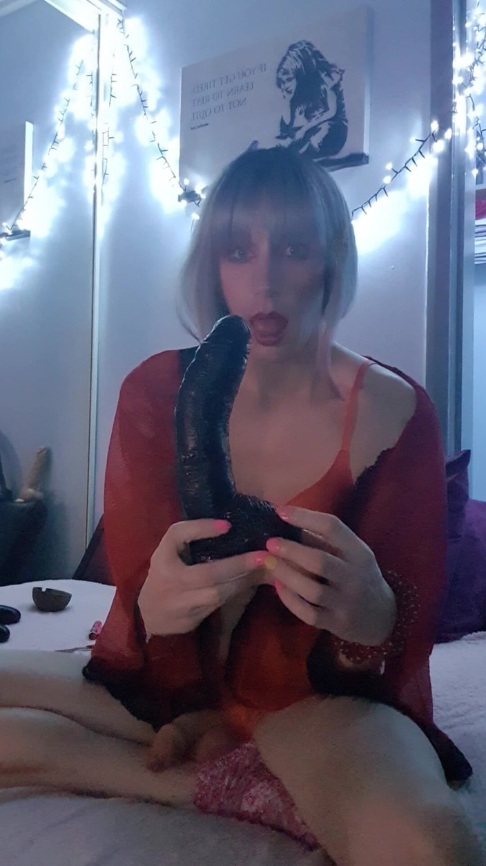 Skinnyminxx_xd: Skinnyminxx juega con 10 pulgadas