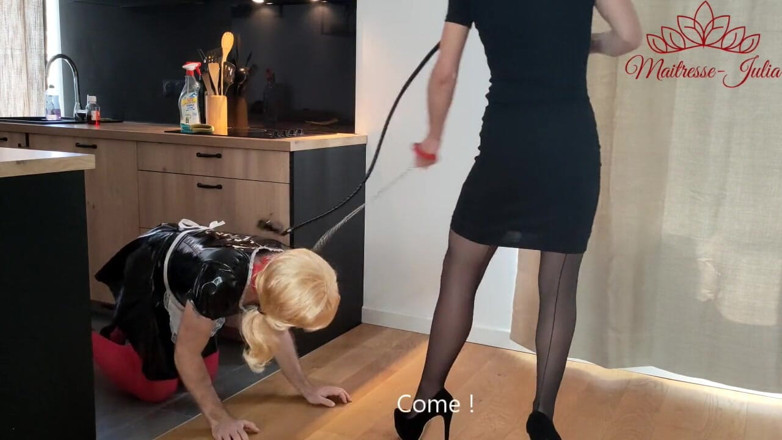 DeesseJulia: Maitresse Julia fucks her sissy Maid (Foot fetish / Femdom)