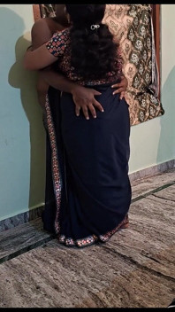 Wife in Saree Sex with Neighbour