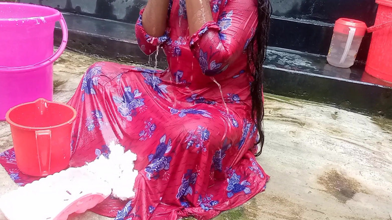 popXusa: Amateur Desi Hot Step Stepmom Big Ass Big Nipple Outdoor...