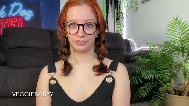 Veggiebabyy: Girlfriend Shrinks and Eats Boyfriend