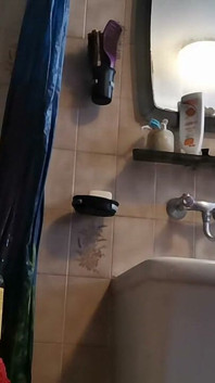 Dusch Ritual varmt vatten, lödder &glittrande skin kissa och pruttar