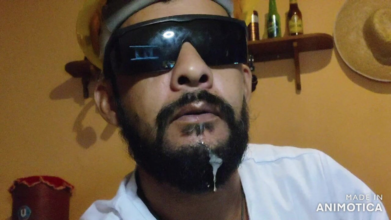 Stink HairyMale: 观看色情 -精子衣服