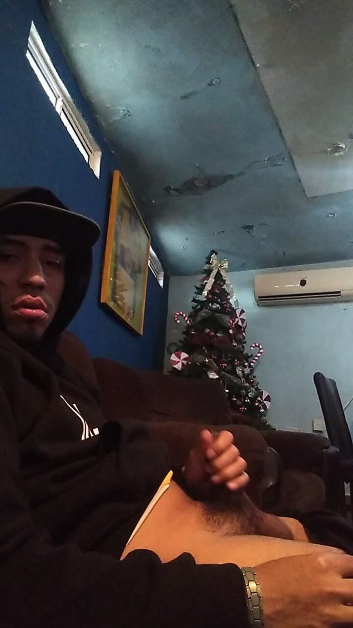 AlexAlejandro13: Vuoi divertirti in bagno Passi il più possibile il momento...