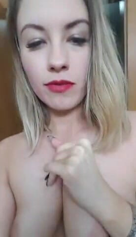 Erotic Tanya: Peeing &amp; farting compilation
